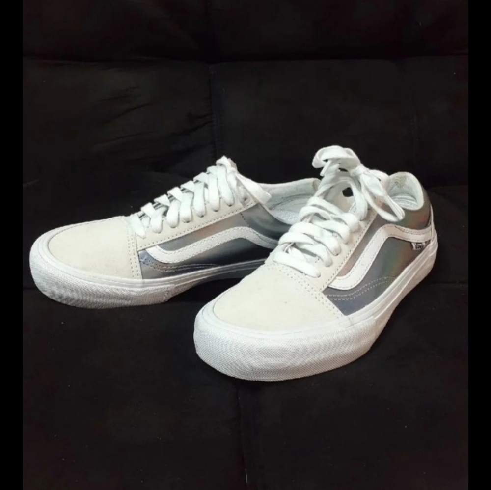 Iridecent vans